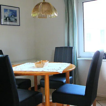 Apartament Ferienwohnung - Am Museumshof Zingst