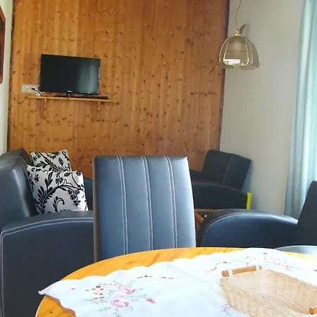 Apartament Ferienwohnung - Am Museumshof Zingst