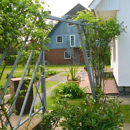 Apartament Ferienwohnung - Am Museumshof Zingst